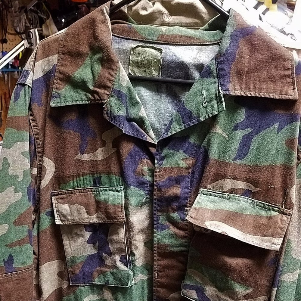 US Army 1984 Cold War Woodland Camo Combat Jacket